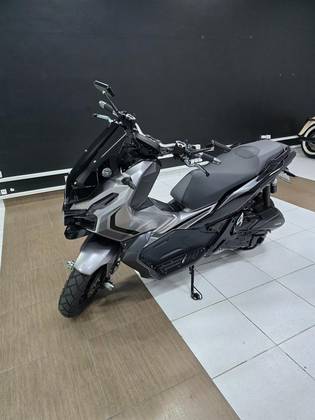 HONDA ADV 